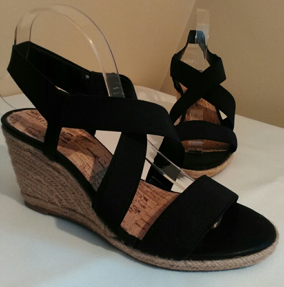 NWOT black elastic wedge espadrilles
